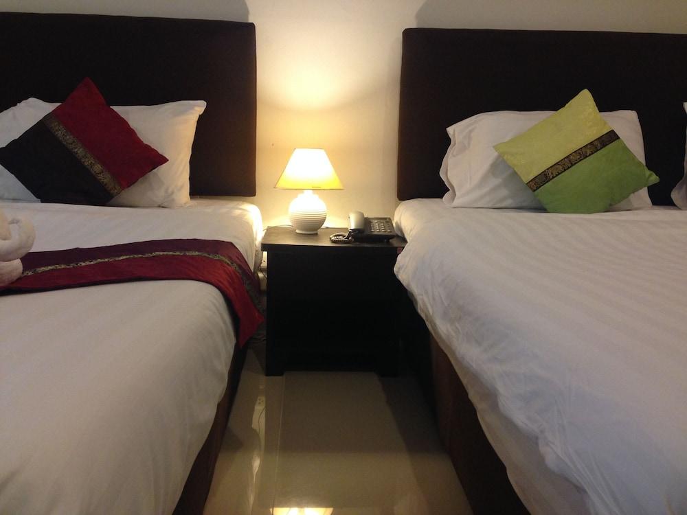 Only Blue Hotel Patong 외부 사진