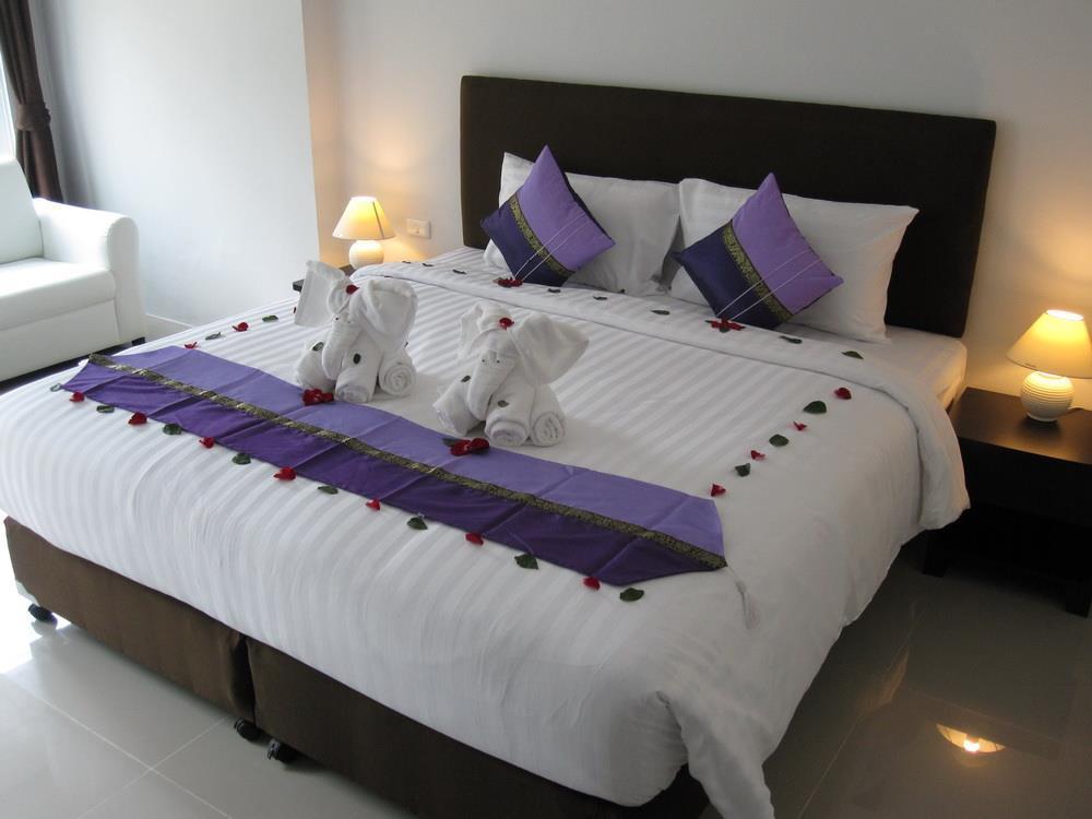 Only Blue Hotel Patong 외부 사진